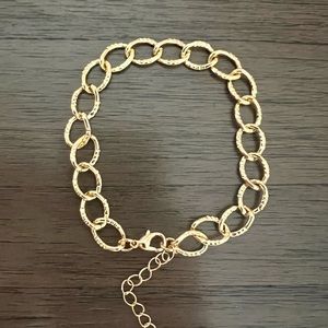 Gold Plated Curb Chain style Bracelet. Brand new!